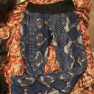 Prism sport yoga snakeskin pants